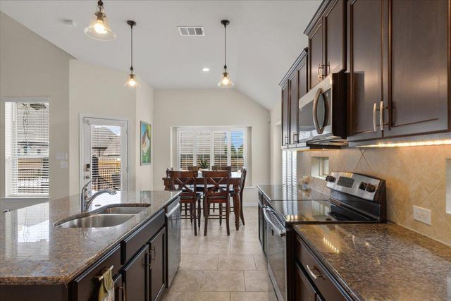 1017 Arvada DR, Leander, TX 78641