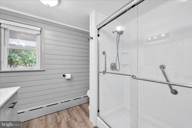 106 E SECOND AVE, Lititz, PA 17543