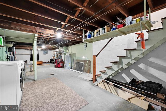 106 E SECOND AVE, Lititz, PA 17543