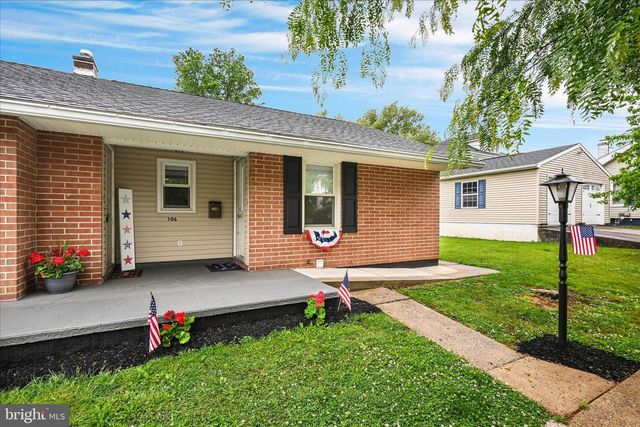 106 E SECOND AVE, Lititz, PA 17543