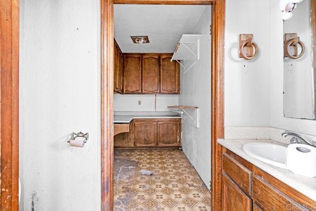 1654 Tierra Libertia, Escondido, CA 92026