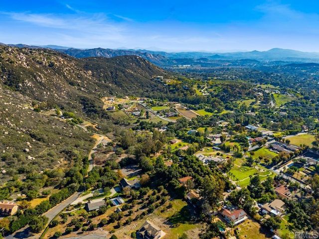 1654 Tierra Libertia, Escondido, CA 92026