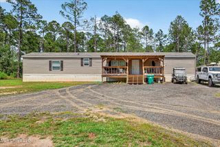23270 Jj Road, Kiln, MS 39556