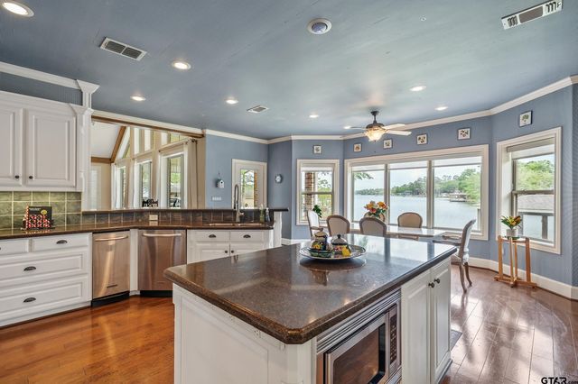 1249 Hide A Way Lane West, Hideaway, TX 75771