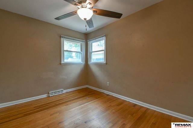 1440 N 70th Street, Lincoln, NE 68505