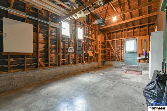 1440 N 70th Street, Lincoln, NE 68505