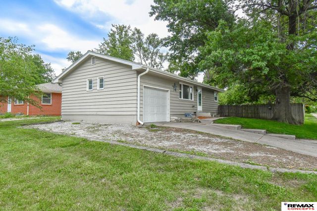 1440 N 70th Street, Lincoln, NE 68505