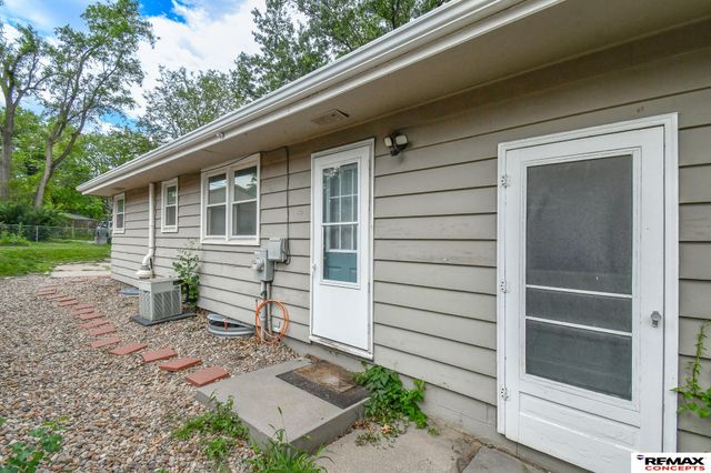 1440 N 70th Street, Lincoln, NE 68505