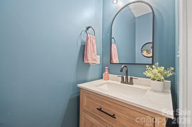 17120 Caldwell Track Drive, Huntersville, NC 28078