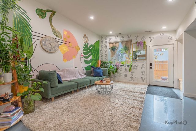 2828 W Wilcox Street, Chicago, IL 60612