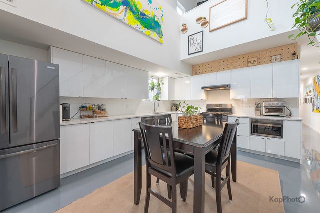 2828 W Wilcox Street, Chicago, IL 60612