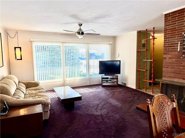 5 Huxford Place, Whitestown, NY 13492