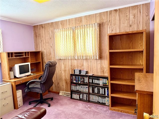 5 Huxford Place, Whitestown, NY 13492