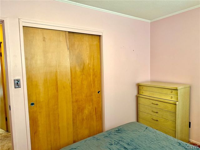 5 Huxford Place, Whitestown, NY 13492