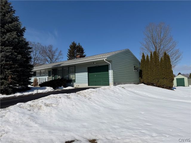 5 Huxford Place, Whitestown, NY 13492