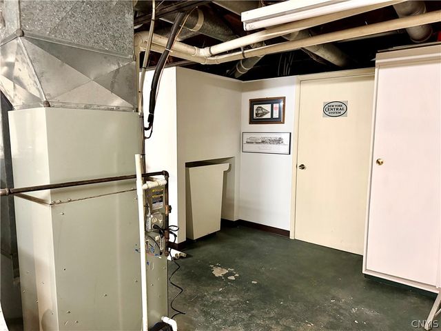 5 Huxford Place, Whitestown, NY 13492