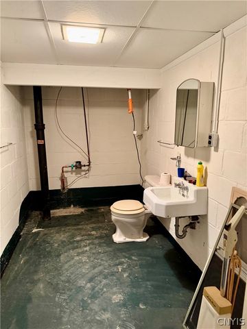 5 Huxford Place, Whitestown, NY 13492