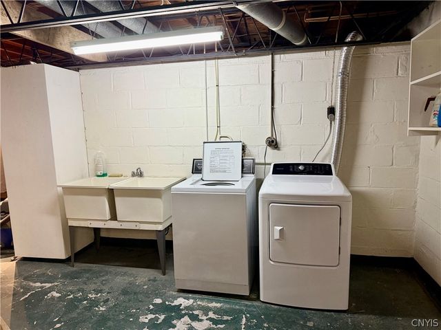 5 Huxford Place, Whitestown, NY 13492