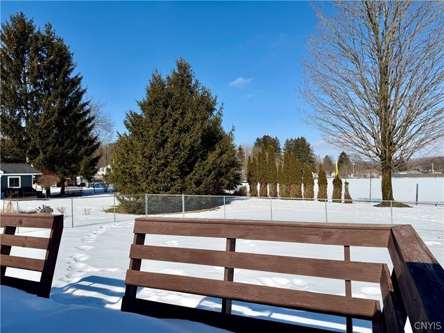 5 Huxford Place, Whitestown, NY 13492