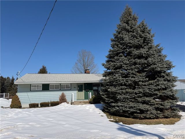 5 Huxford Place, Whitestown, NY 13492