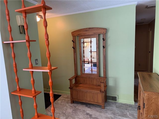 5 Huxford Place, Whitestown, NY 13492