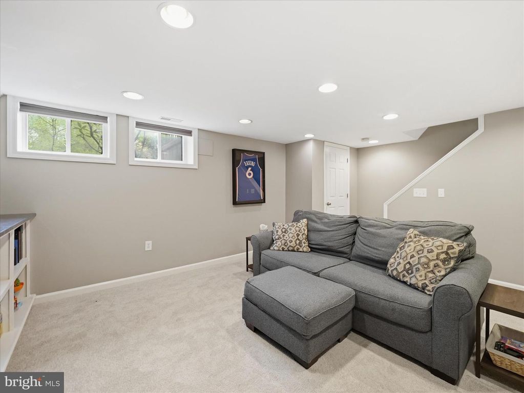 Image 27 of property listing at 6123 NORTHDALE RD, Catonsville, MD 21228