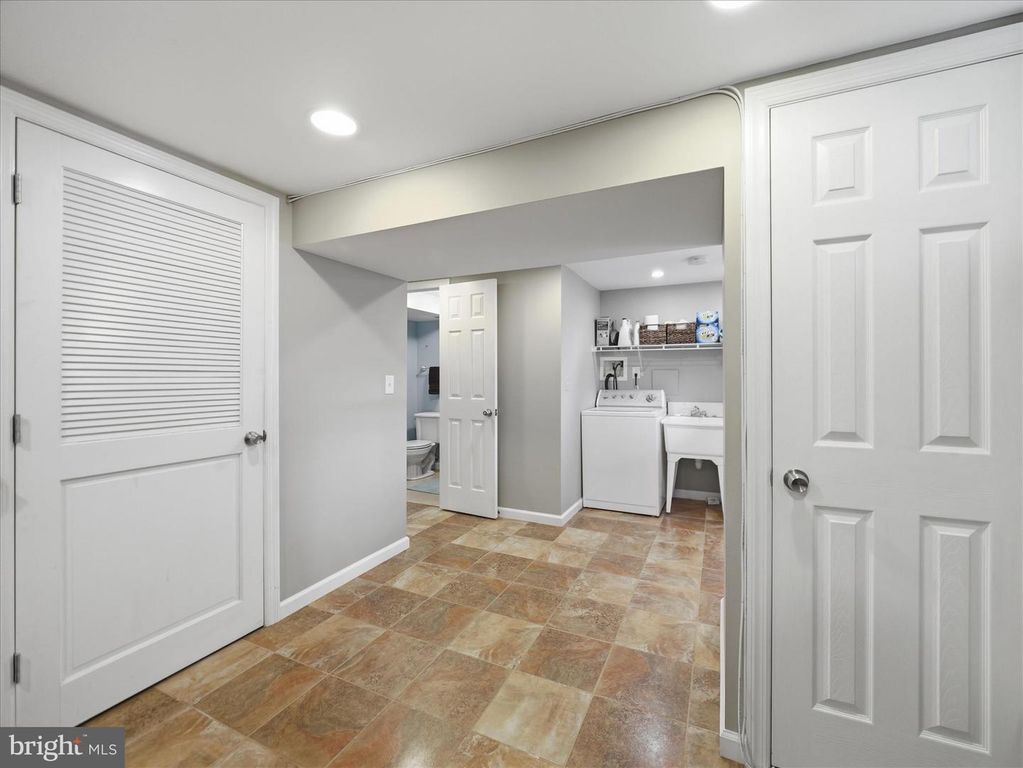 Image 28 of property listing at 6123 NORTHDALE RD, Catonsville, MD 21228