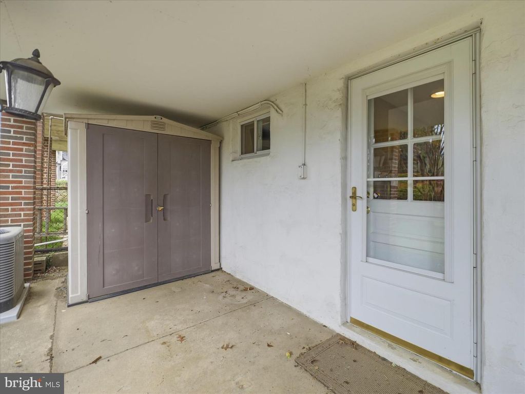 Image 32 of property listing at 6123 NORTHDALE RD, Catonsville, MD 21228