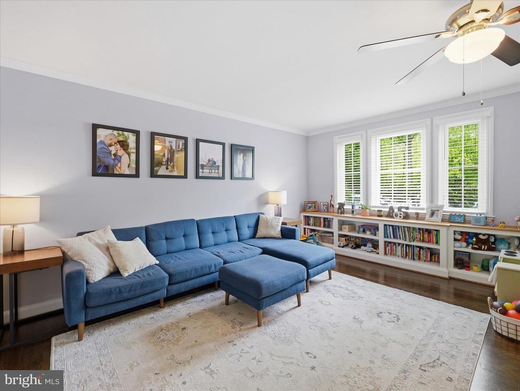 Image 5 of property listing at 6123 NORTHDALE RD, Catonsville, MD 21228