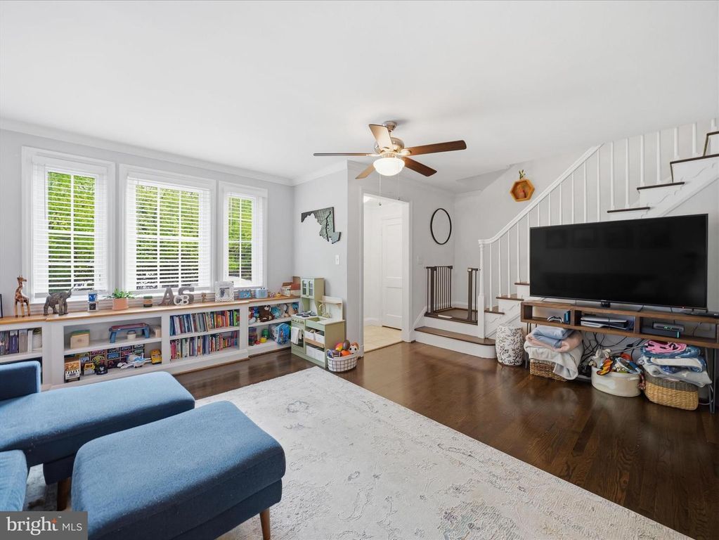 Image 6 of property listing at 6123 NORTHDALE RD, Catonsville, MD 21228