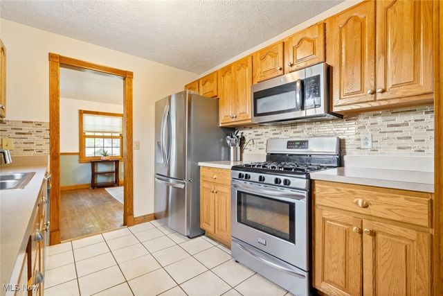 402 Church Street, South Amherst, OH 44001