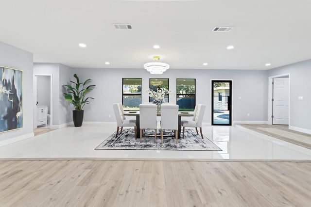 2208 Bedford Dr, Midland, TX 79701