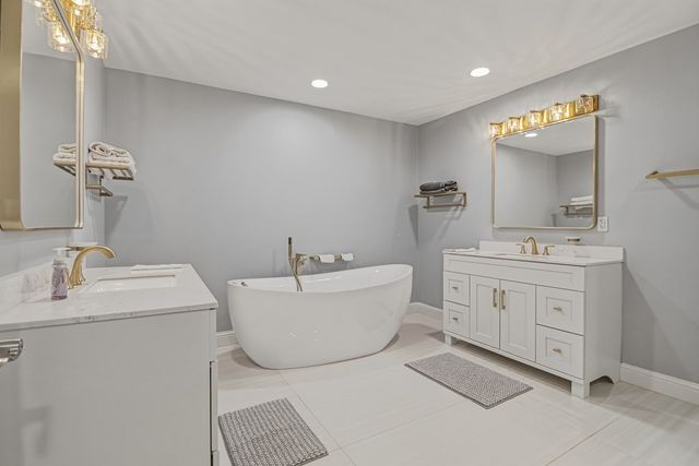 2208 Bedford Dr, Midland, TX 79701