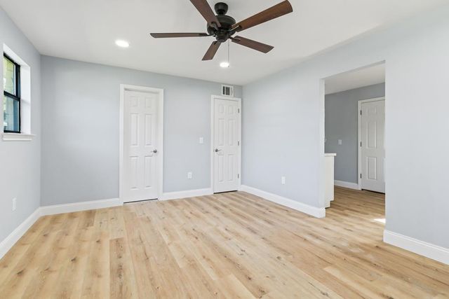 2208 Bedford Dr, Midland, TX 79701