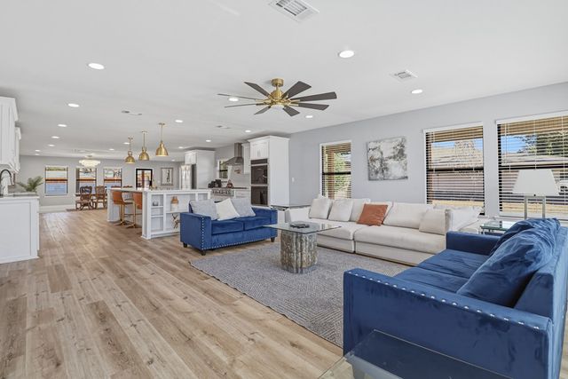 2208 Bedford Dr, Midland, TX 79701