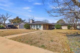 2208 Bedford Dr, Midland, TX 79701