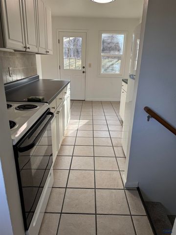 730 PAYTON CT, Rapid City, SD 57702