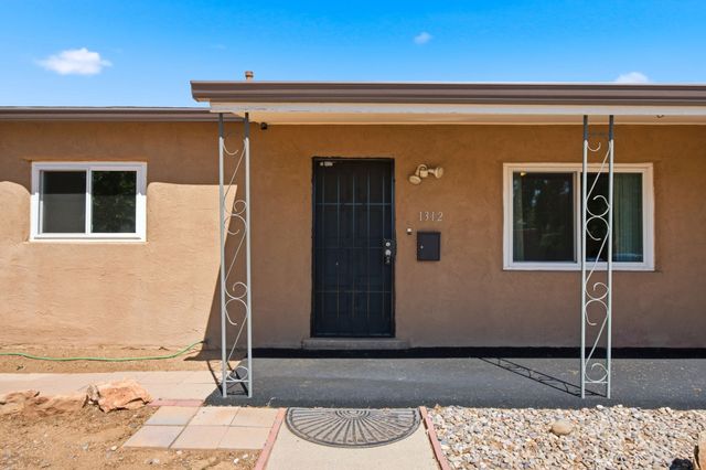 1312 Boatright Drive NE, Albuquerque, NM 87112
