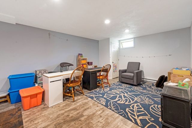 289 Weymouth St, Holbrook, MA 02343