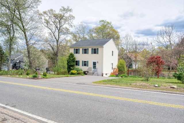 289 Weymouth St, Holbrook, MA 02343