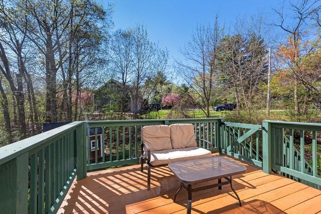 289 Weymouth St, Holbrook, MA 02343