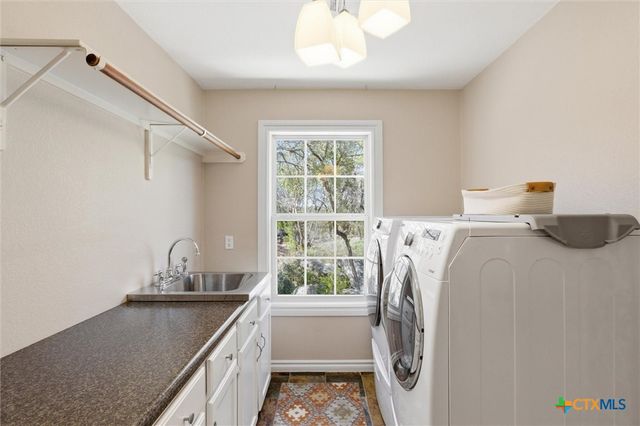 108 Quarry Crest Circle, San Marcos, TX 78666