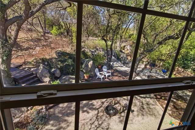 108 Quarry Crest Circle, San Marcos, TX 78666