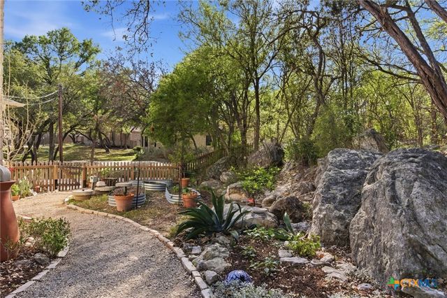 108 Quarry Crest Circle, San Marcos, TX 78666