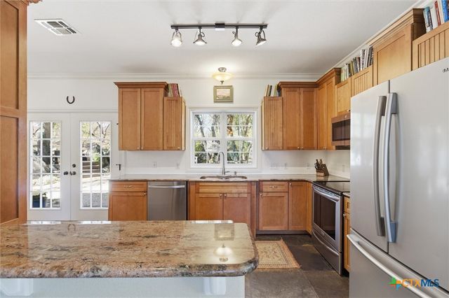 108 Quarry Crest Circle, San Marcos, TX 78666