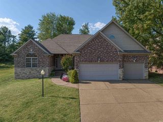 2011 Olde Mill Court, Newburgh, IN 47630