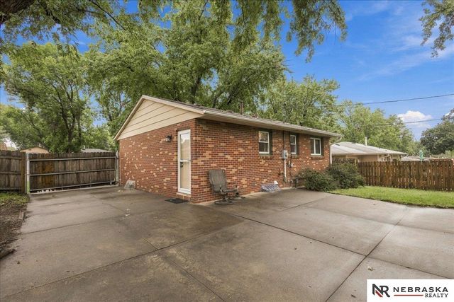 1541 Fairfield Street, Lincoln, NE 68521
