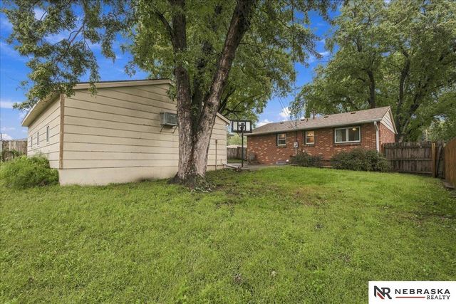 1541 Fairfield Street, Lincoln, NE 68521