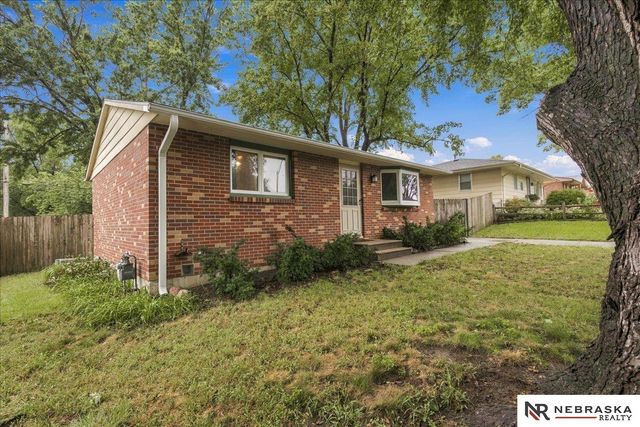 1541 Fairfield Street, Lincoln, NE 68521