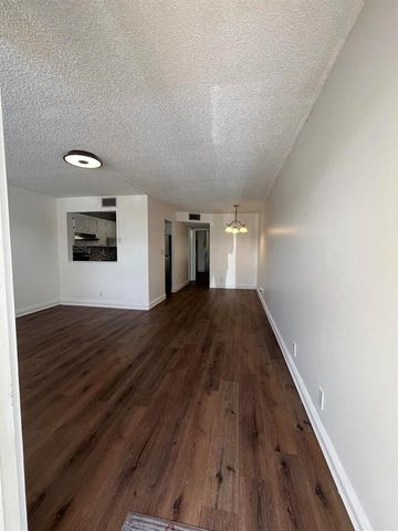 9141 Sunrise Lakes Boulevard 115, Sunrise, FL 33322